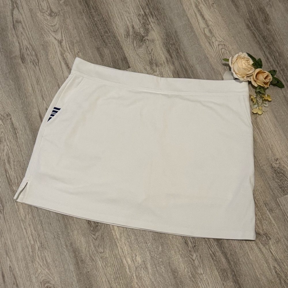 NEW Vineyard Vines White Golf / Tennis Skort Skirt Activewear Size XL - $168